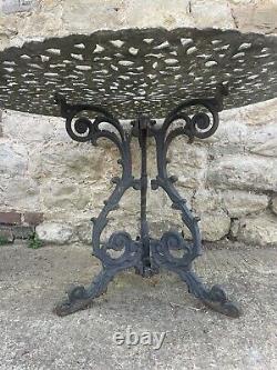 Victorian Style Antique Cast Iron Metal Round Garden Patio Outdoor Table