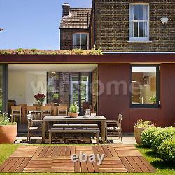 Dalles de terrasse en bois à emboîtement de 30x30cm pour sol extérieur de jardin ou terrasse.