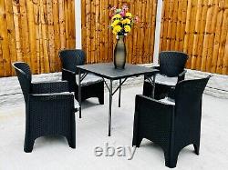 Nouvel ensemble de meubles de jardin en rotin moderne pour patio extérieur comprenant 5 chaises et une table.